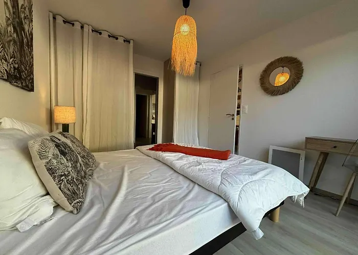 10 Personnes A 250m De La - Sdo000-143 *