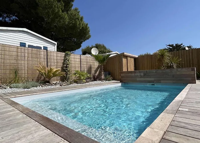 10 Personnes A 250m De La - Sdo000-143 * La Micheliere